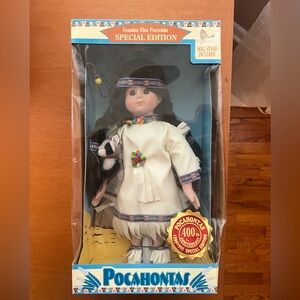 Pocahontas Fine Porcelain DanDee Doll 400th Anniversary Edition collectible